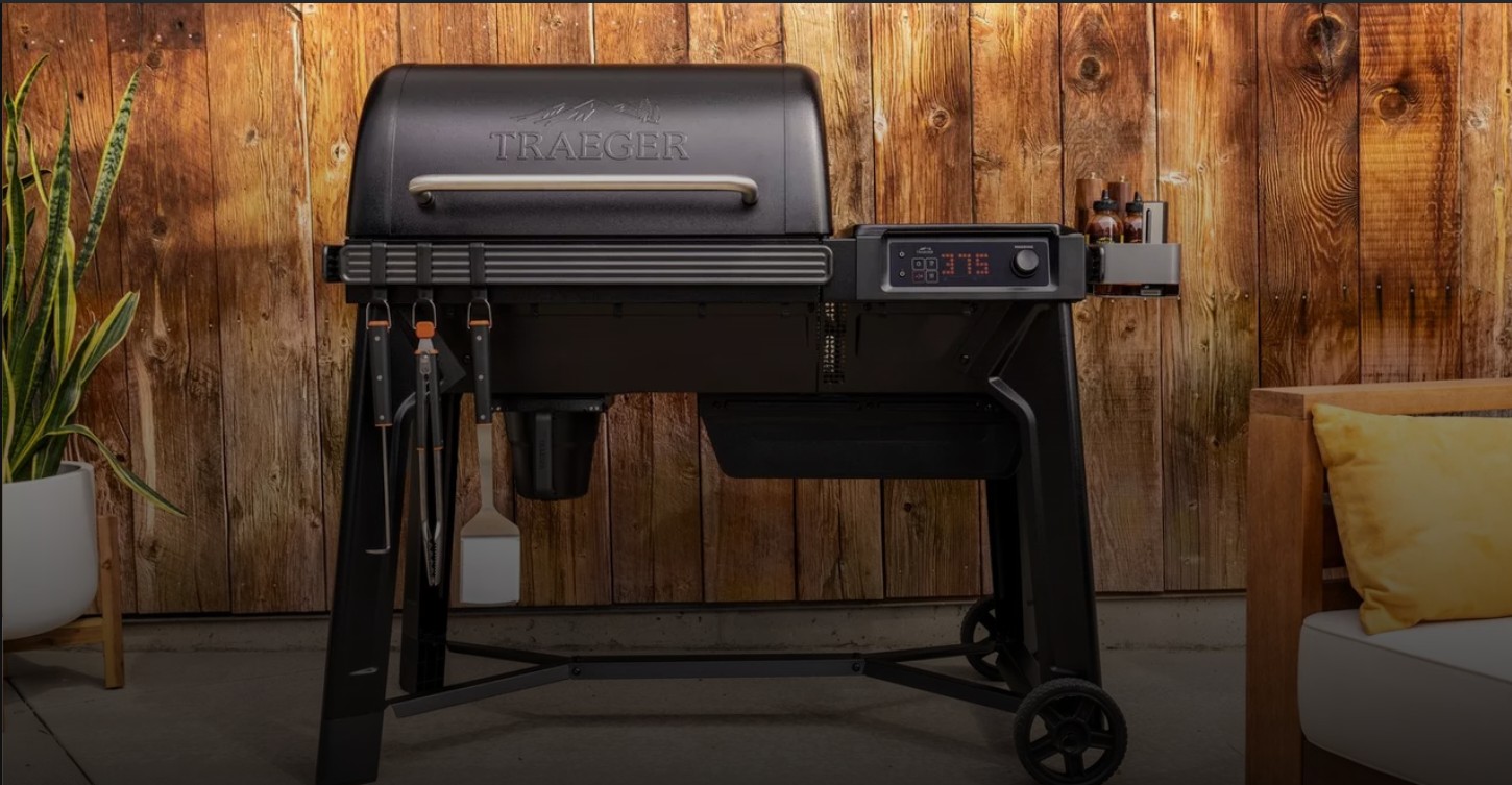Traeger Woodridge Pellet Grill